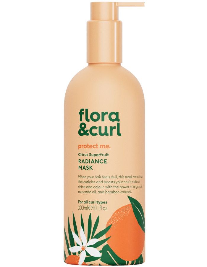 Flora & Curl Citrus Superfruit Radiance Mask zit boordevol goede ingrediënten zoals monoiboter, papaya-olie en mangoboter om je doffe haarlokken een flinke oppepper te geven.