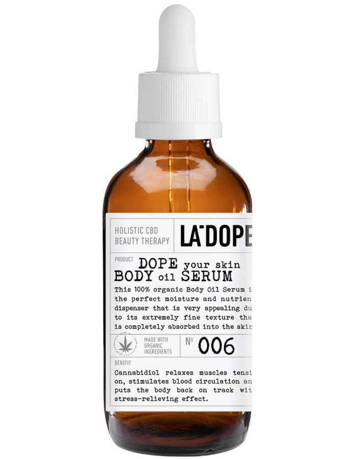 La Dope 006 Dope Your Skin Body Oil Serum is een intens hydraterende en voedende lichaamsolie die snel wordt opgenomen, ideaal voor dagelijkse verzorging.