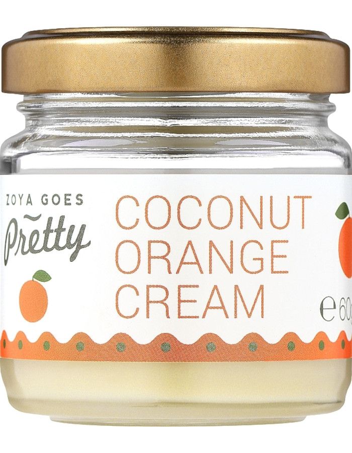 Zoya Goes Pretty Cold Pressed Coconut Orange Cream is een hydraterende hand- en lichaamsbalsem met een zoete geur van kokosnoot, cacao, ylang-ylang en sinaasappel
