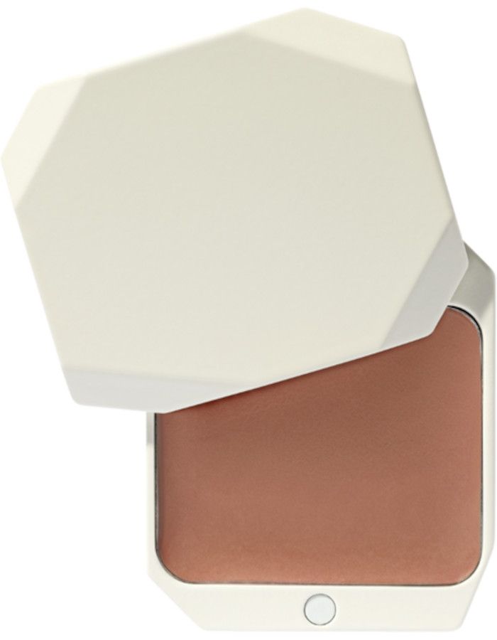 Uoga Uoga Natural Cream Contour Soft Shade is een contourcrème die zich moeiteloos met je huid mengt voor een naadloze en natuurlijke look.